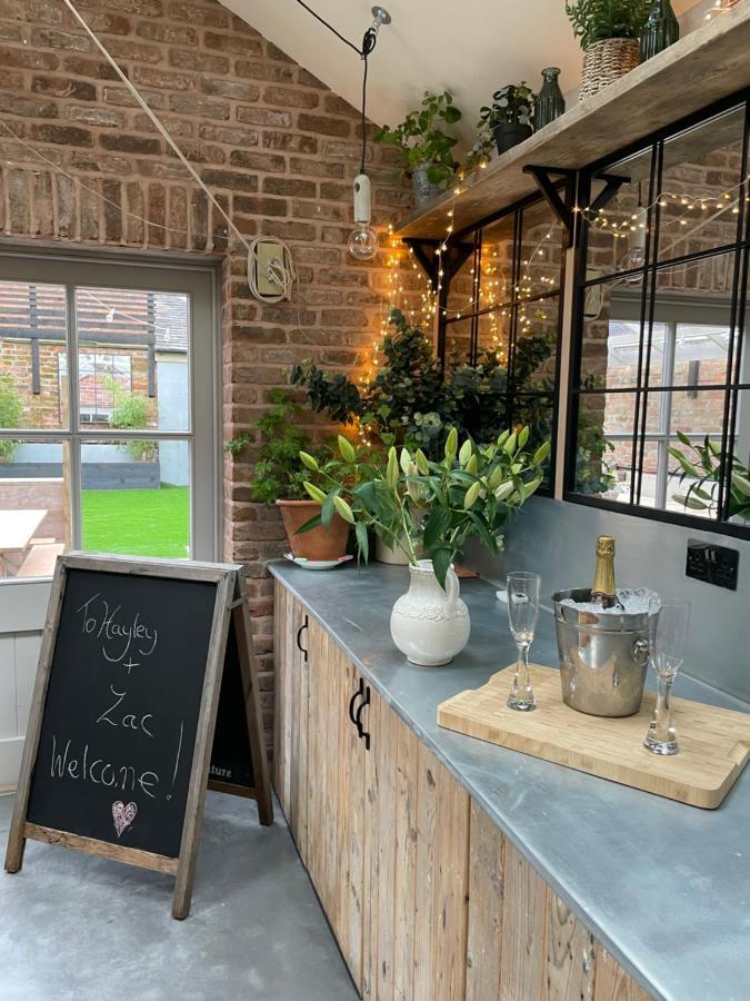 The Walled Garden At Cheshire Boutique Bathhouse Nantwich Extérieur photo