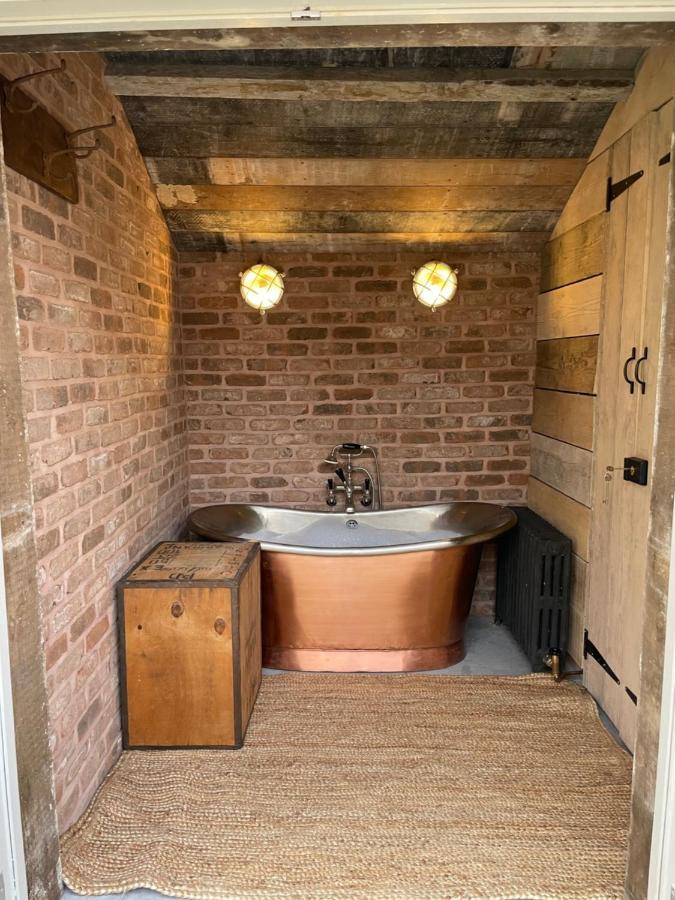 The Walled Garden At Cheshire Boutique Bathhouse Nantwich Extérieur photo