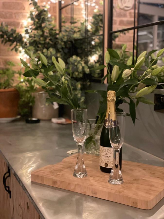 The Walled Garden At Cheshire Boutique Bathhouse Nantwich Extérieur photo