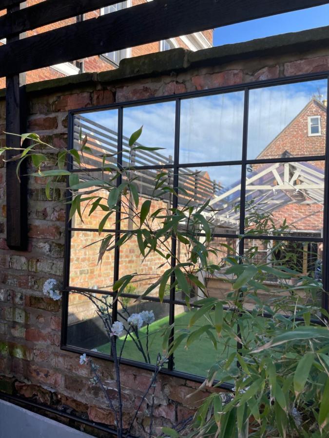 The Walled Garden At Cheshire Boutique Bathhouse Nantwich Extérieur photo