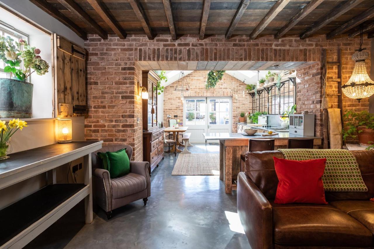 The Walled Garden At Cheshire Boutique Bathhouse Nantwich Extérieur photo