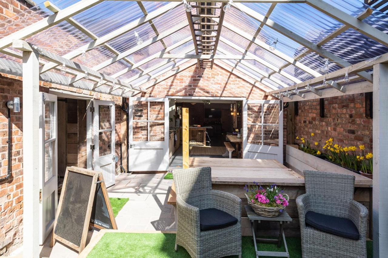 The Walled Garden At Cheshire Boutique Bathhouse Nantwich Extérieur photo