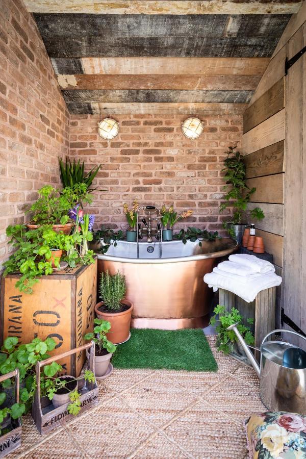 The Walled Garden At Cheshire Boutique Bathhouse Nantwich Extérieur photo