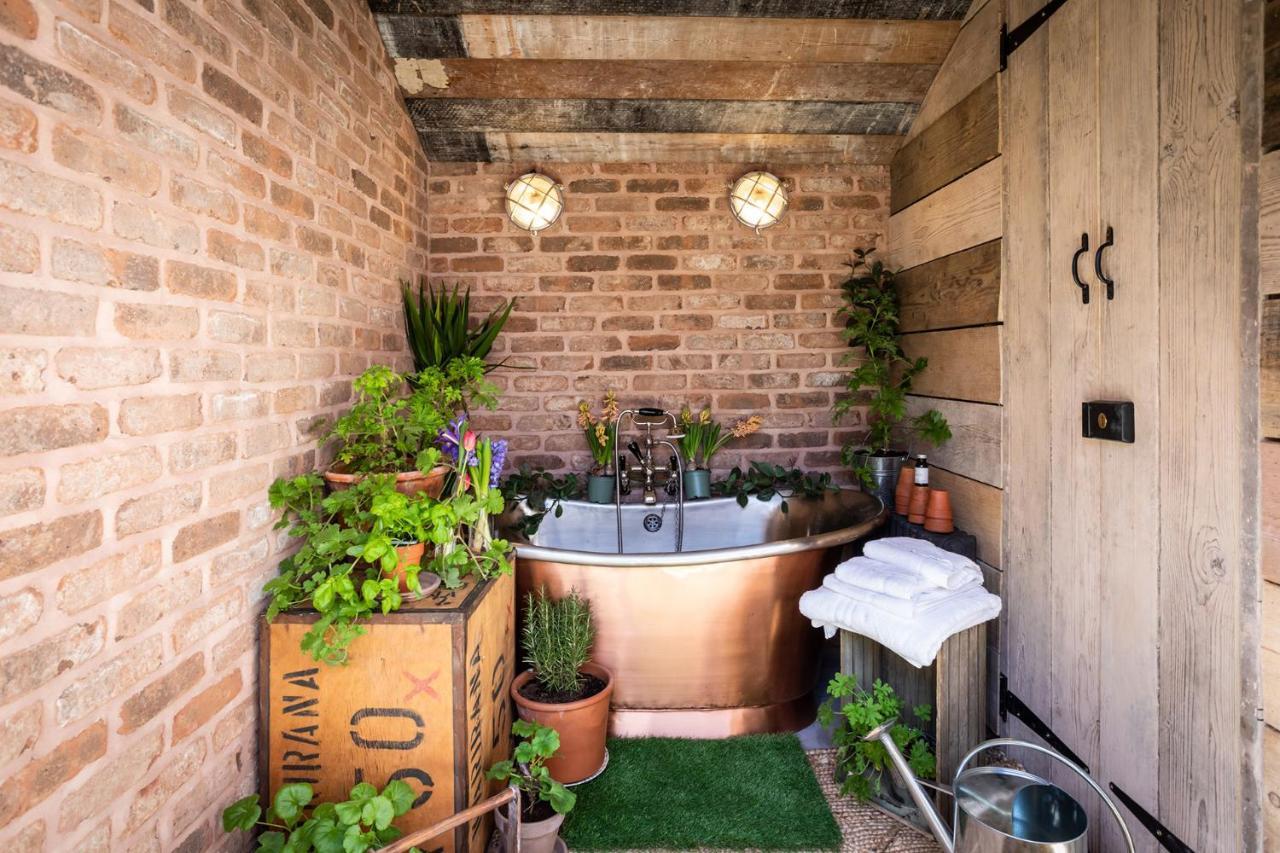 The Walled Garden At Cheshire Boutique Bathhouse Nantwich Extérieur photo